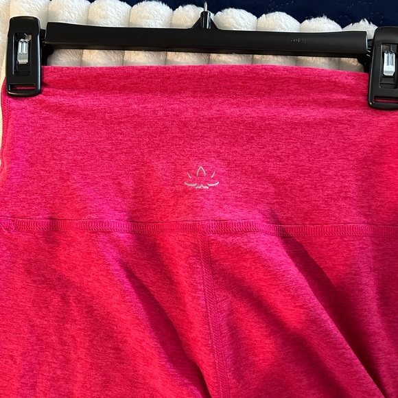 Beyond Yoga Fuchsia Long Sleeve Set - Picture 4 of 9